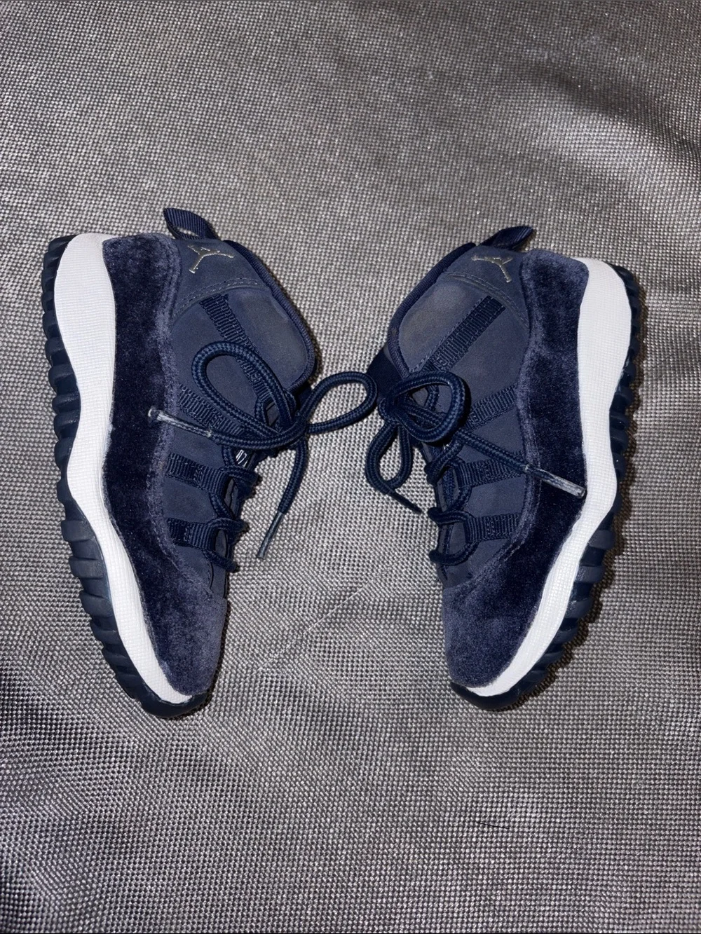 Jordan 11 Retro Midnight Navy size 9c